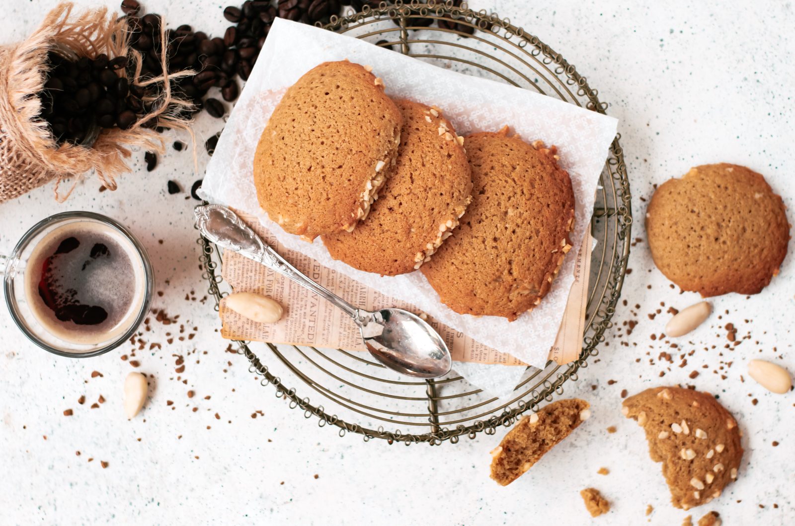 Cookies maxi al caffè e mandorle