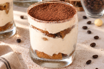 Tiramisù senza mascarpone, con crema di macadamia